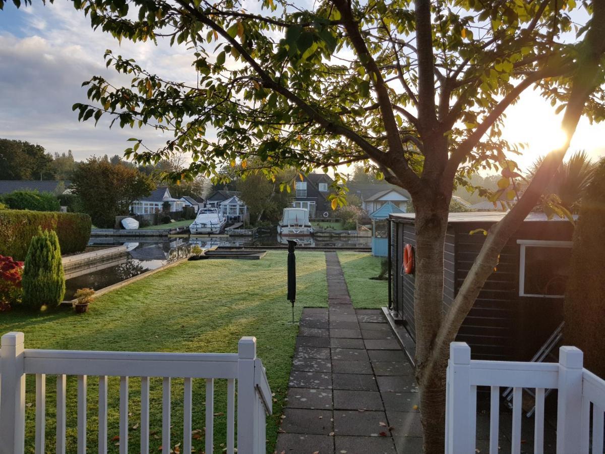 The Willows Wroxham Exterior foto